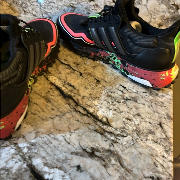 Adidas Men’s or women’s Ultraboost C.RDY DNA
Men’s size 8, women’s 9.5 - Picture 3 of 4